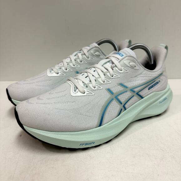 WORN ONCE ASICS GT-2000 13 Stability Running Shoes Sneakers White Women's 10 - Picture 2 of 13